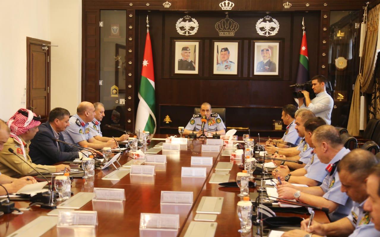 الحمود: دون تمييز او واسطة ومحسوبية