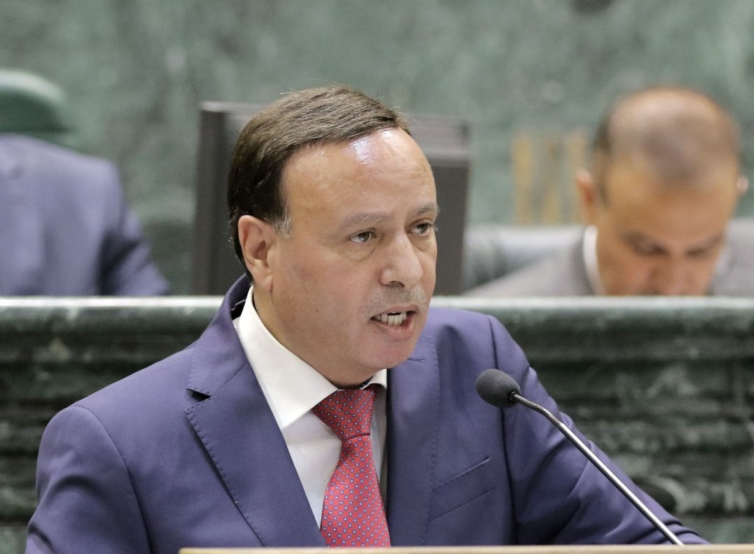 النائب حابس الفايز يرفع قضية على