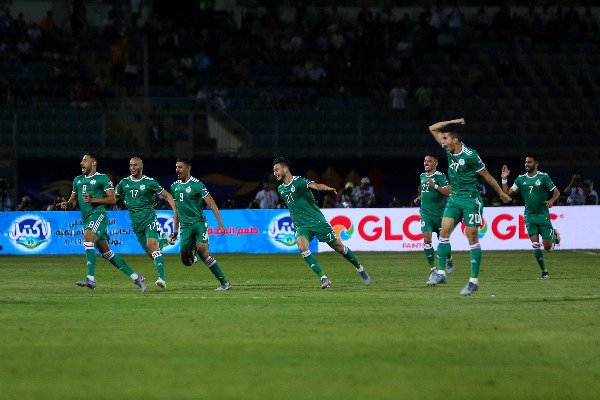 الجزائر تقهر السنغال بصاروخية البلايلي