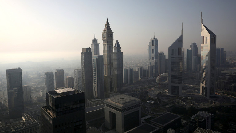 الإمارات تستعد لإطلاق قمر صناعي جديد