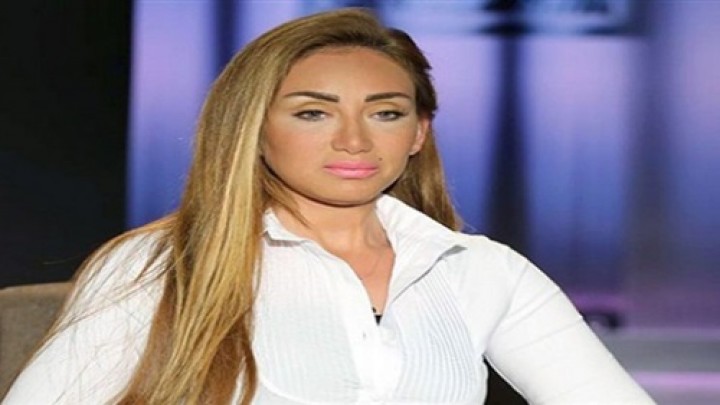إصابة مذيعة مصرية شهيرة ببكتيريا مميتة