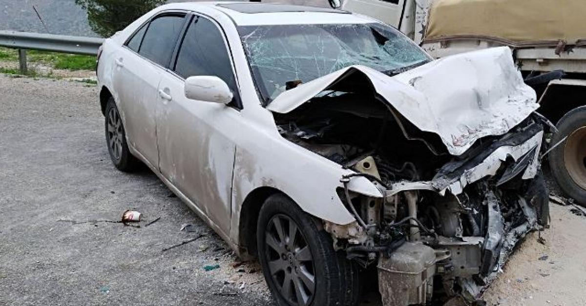 8 إصابات بحادثي تصادم منفصلين في