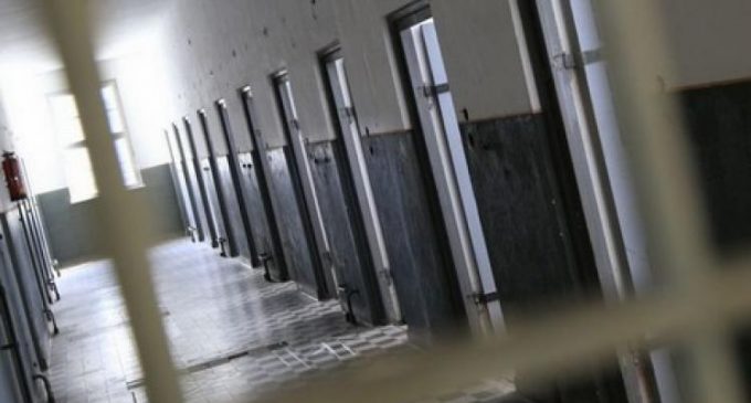 القبض على 16 شخصا اشتركوا بمشاجرة