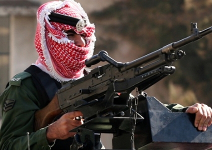 «البادية الملكية» تداهم مطلوبا خطيرا ومسلحا