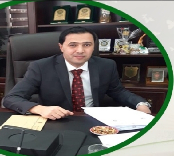 والد ووالدة الدكتور أحمد ربيع يهنئون