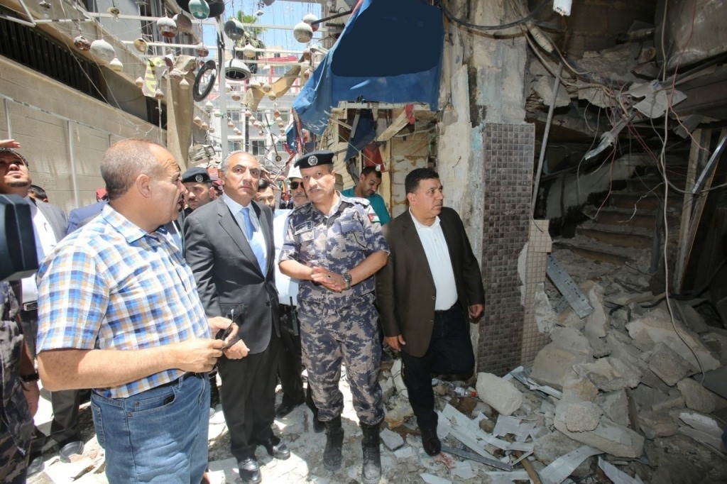 الشواربه يتفقد موقع حادث مطعم وسط