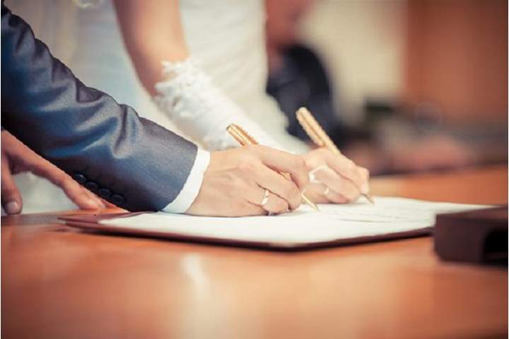 المحكمة تفسخ زواج: عدم السماح لهما