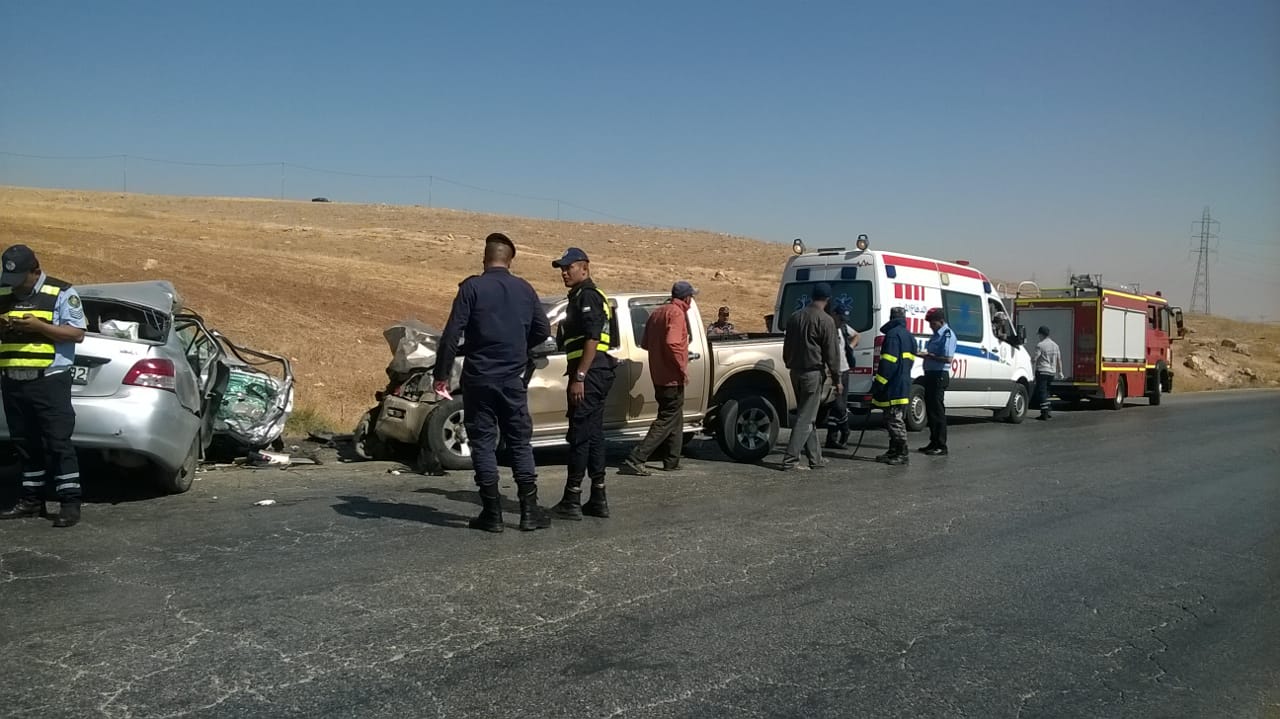 وفاتان و3 اصابات بحادث مروع في