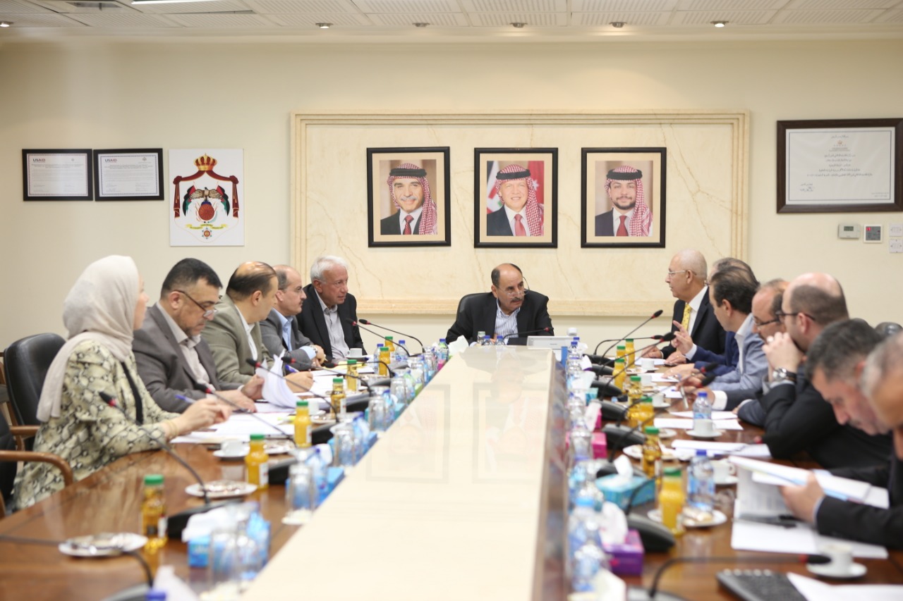 العموش يؤكد أهمية العلاقة بين وزارة