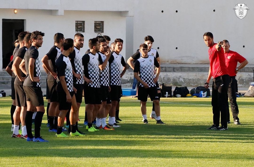 منتخب الكرة يبدأ استعداداته لبطولة غرب