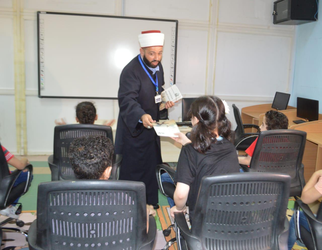 الامن العام يعقد محاضرات ونشاطات توعوية