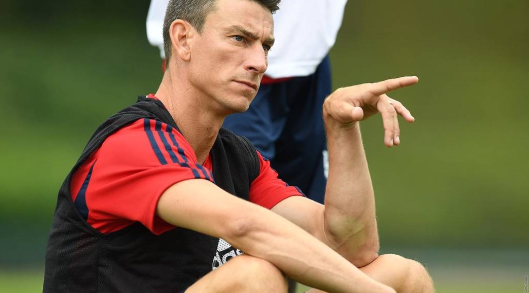 آرسنال يعلن عصيان قائده رسميا