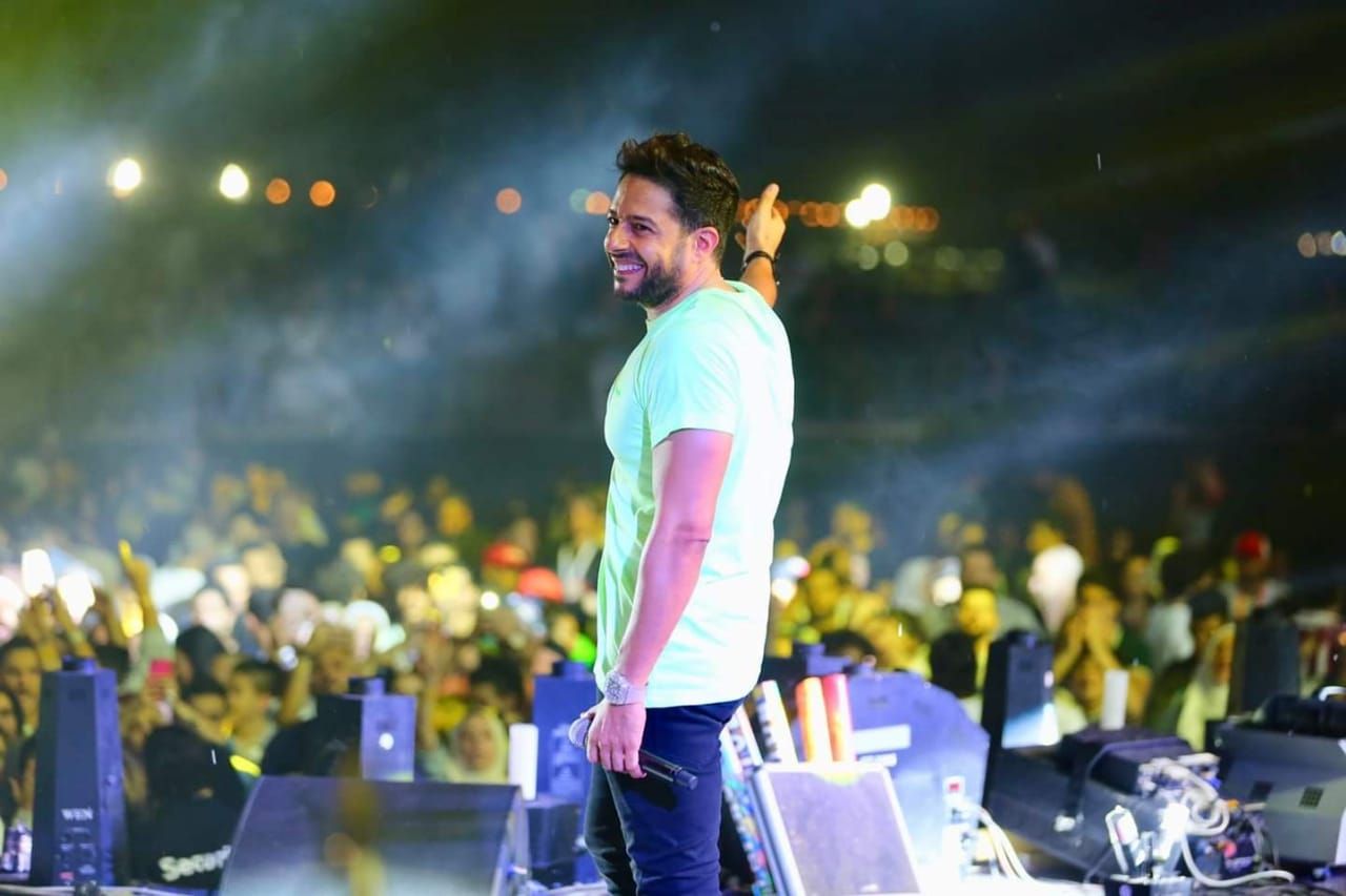 محمد حماقي يحيي أولى حفلات الشواطئ