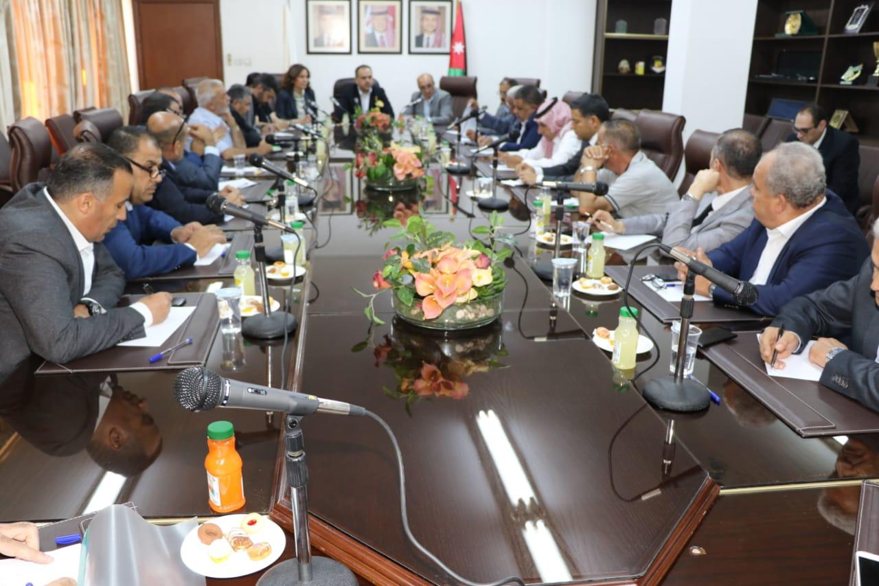 اتفاق جديد بين لجنة وزارية والقطاعات