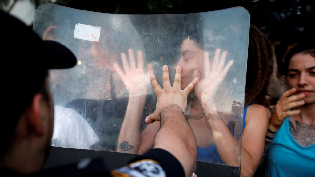 يهود الفلاشا يتظاهرون أمام الكنيست الإسرائيلي