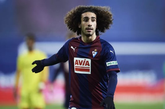 رسميا.. برشلونة يعيد كوكوريلا من إيبار