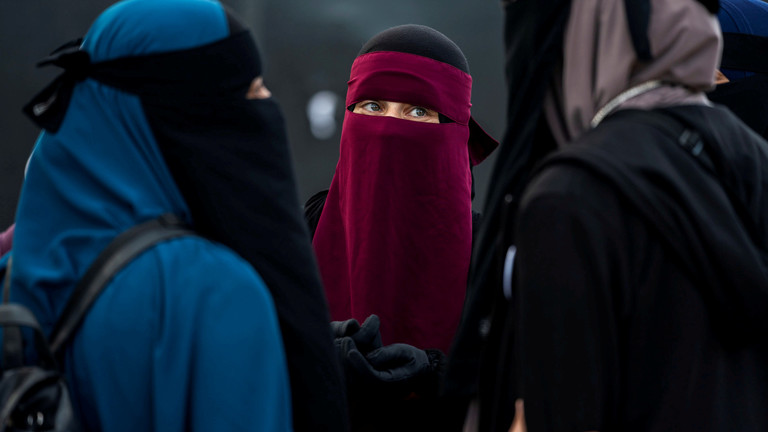 تونس تتجه نحو منع النقاب في