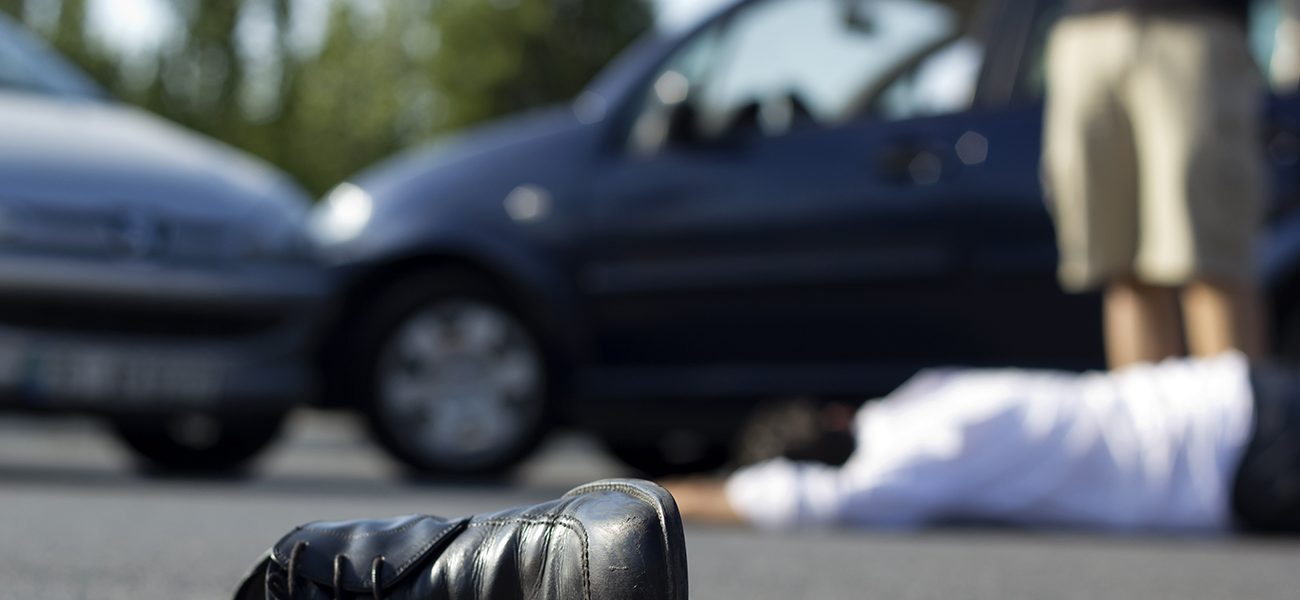 وفاة سيدة وإصابة زوجها وطفلها دهسا