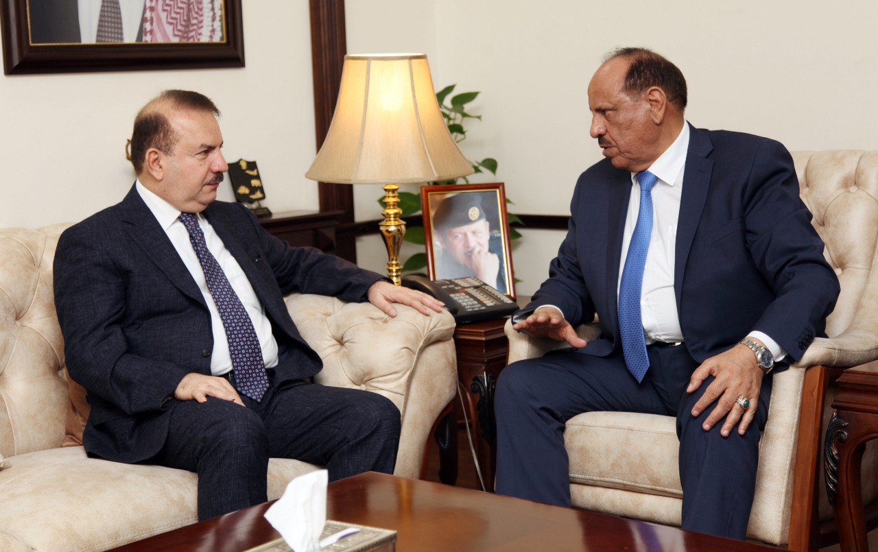 حماد: الحكومة مستعدة لتذليل العقبات امام