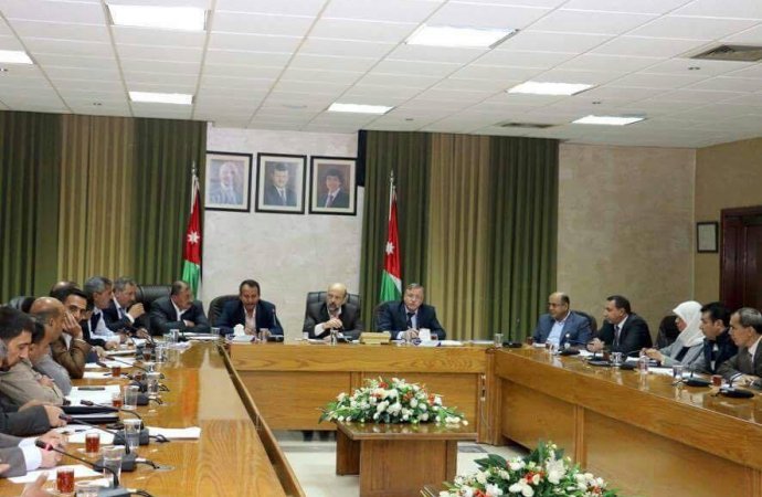 الرزاز: إعادة علاوة أمناء المكتبات والنظر