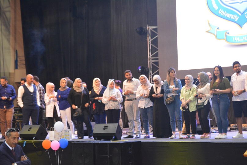 جامعتنا بتجمعنا.. كرنفال احتفالي بهيج في