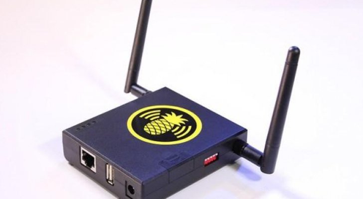 ’أناناس الواي فاي‘.. لص يفرغ حسابك