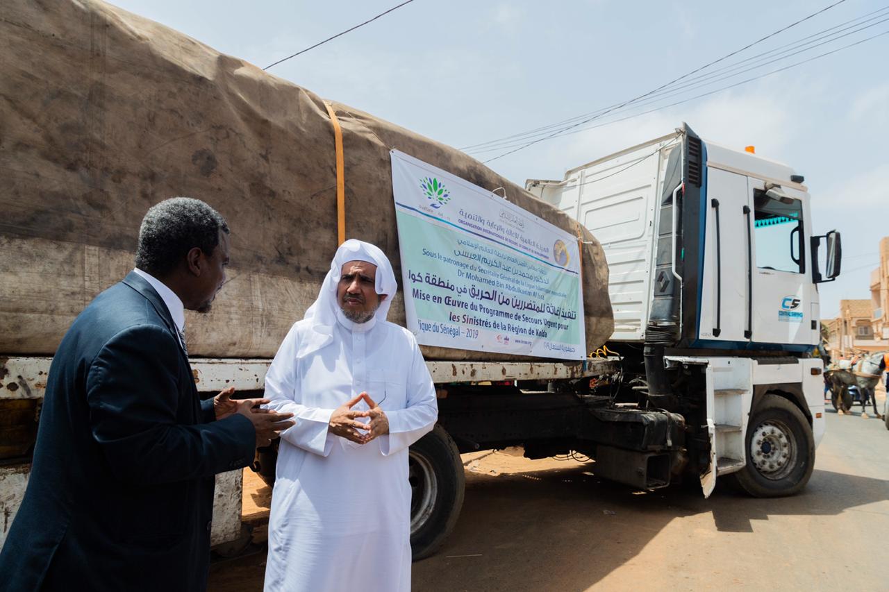 د. العيسى يدشن مشروعات إغاثية وتنموية