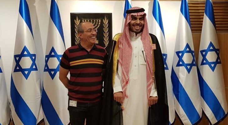 هكذا طرد مقدسيون وفد مطبعين عرب