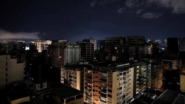 فنزويلا تغرق في الظلام مجددا والسلطات