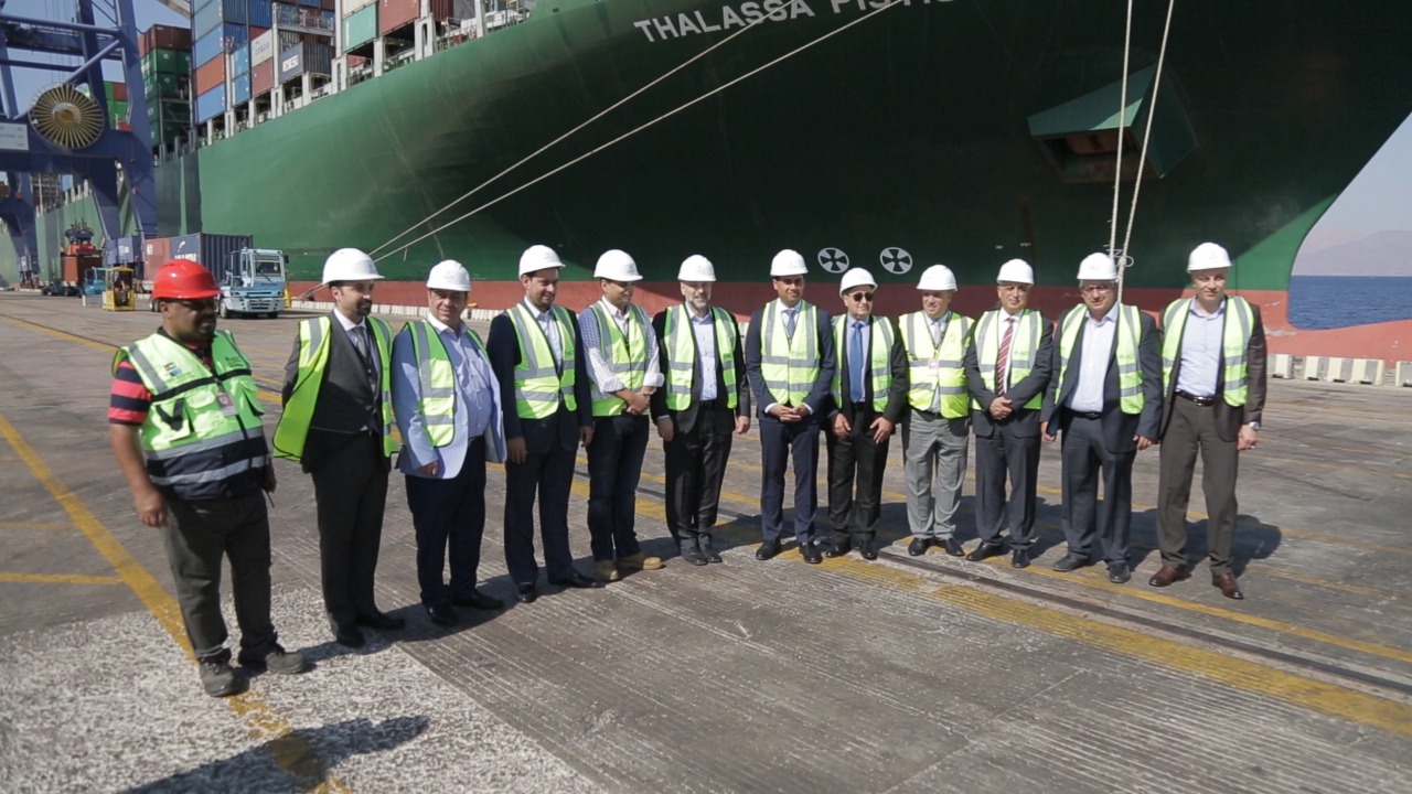 الرزاز والباخرة العملاقة «Thalassa Pistis».. هذه