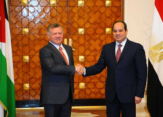 الملك يهنئ السيسي بذكرى ثورة 23