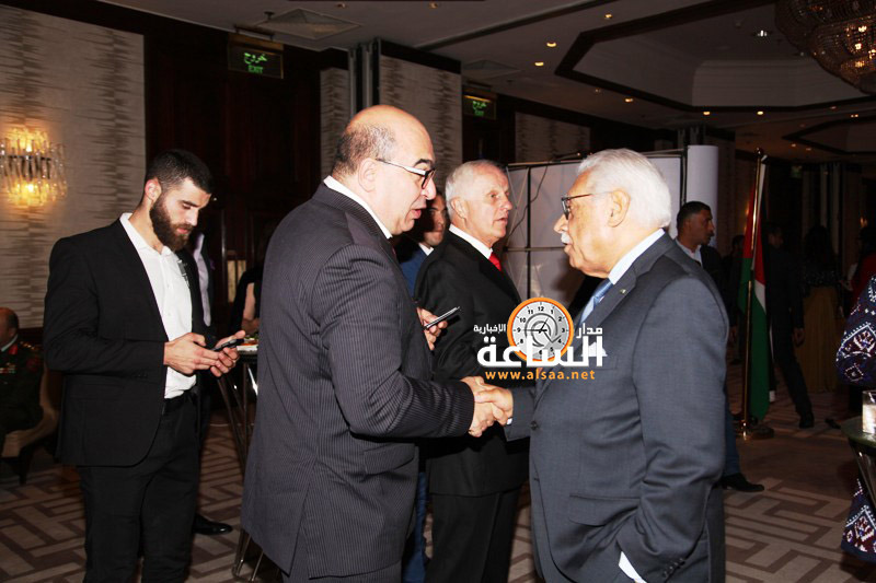 السعود يستهجن مصافحة عقل بلتاجي للسفير