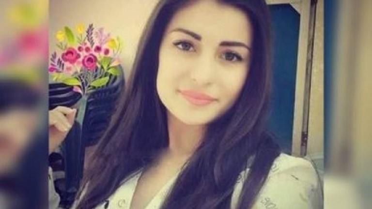 شابة سورية ضحية سماعات الأذن