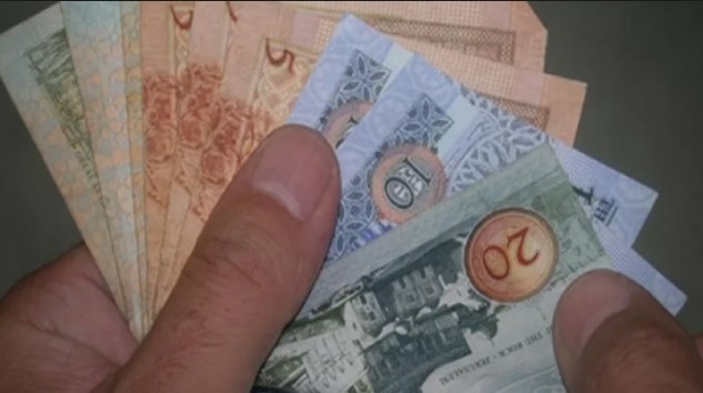 التربية: صرف مستحقات مراقبي ومصححي التوجيهي..