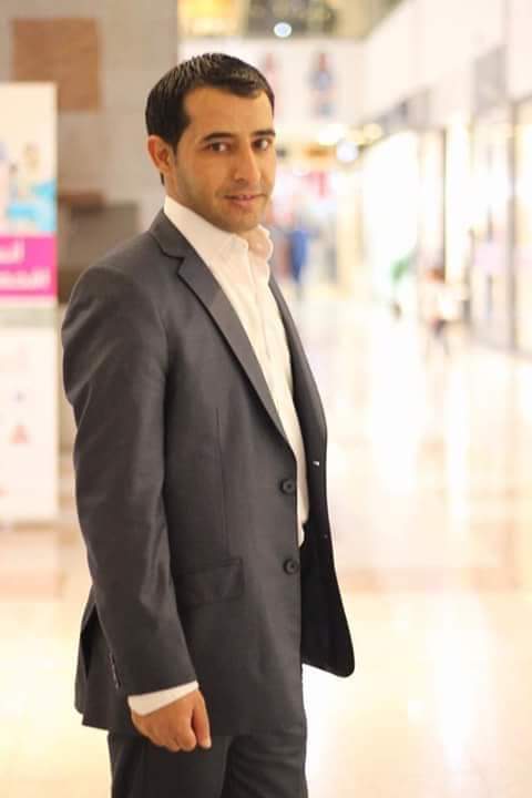 عقله الطاهات وأولاده يباركون للسلايطة بالماجستير