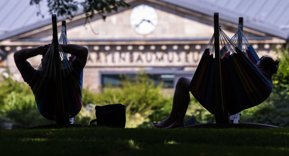 «صيف حار».. تسجيل رقم قياسي بدرجات