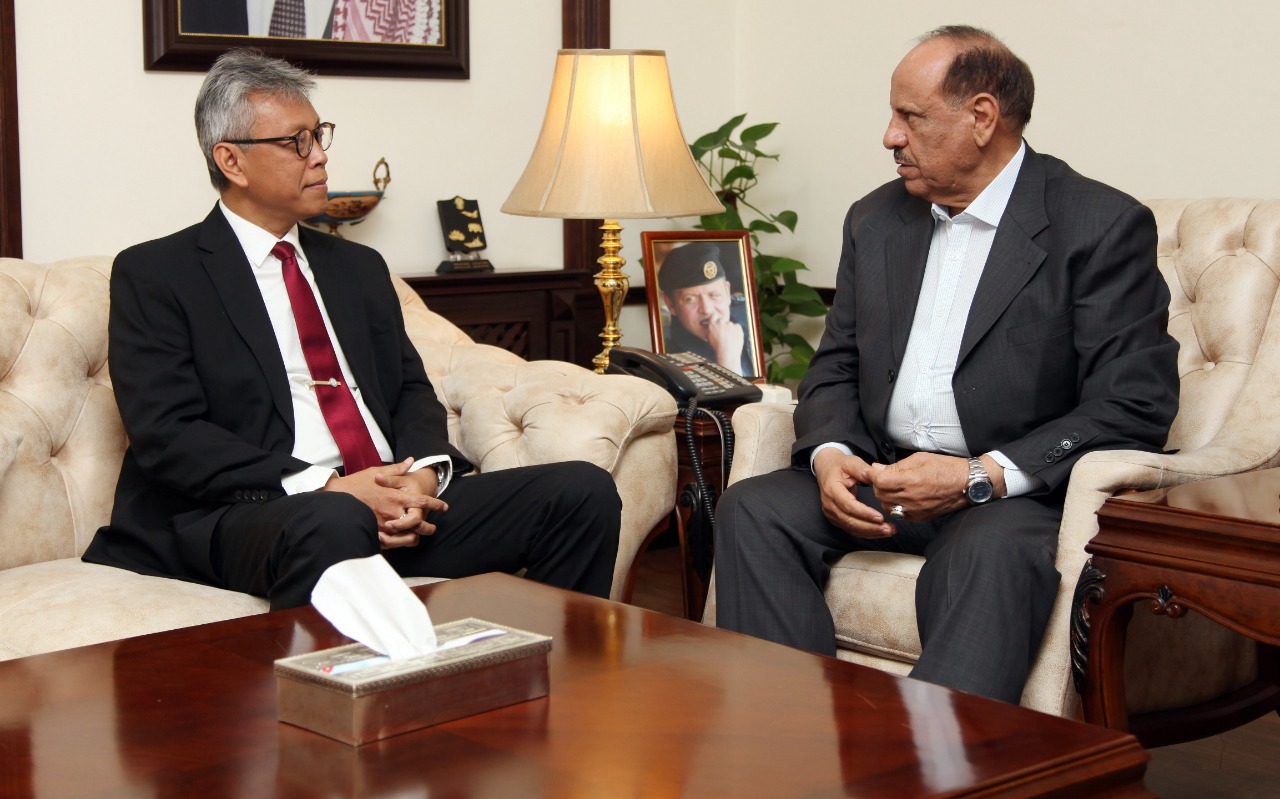 حماد يلتقي السفير الاندونيسي