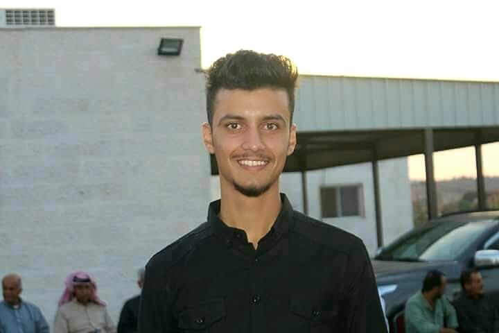 زيد هايل الحجاحجة.. مبروك النجاح بالثانوية