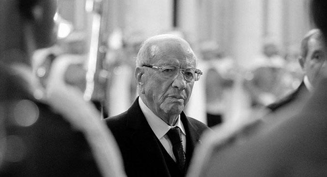 المعايطة يمثل الملك في تشييع الرئيس