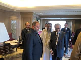 مهاتير محمد يستقبل زكي بني ارشيد