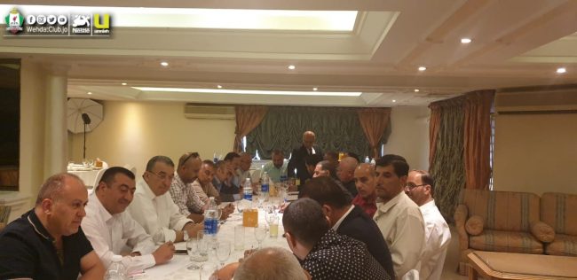 أندية المحترفين تمهل الاتحاد شهرا لتسديد