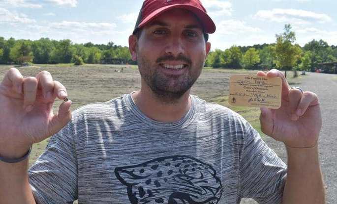 الحظ يبتسم لمدرس أميركي في إجازته