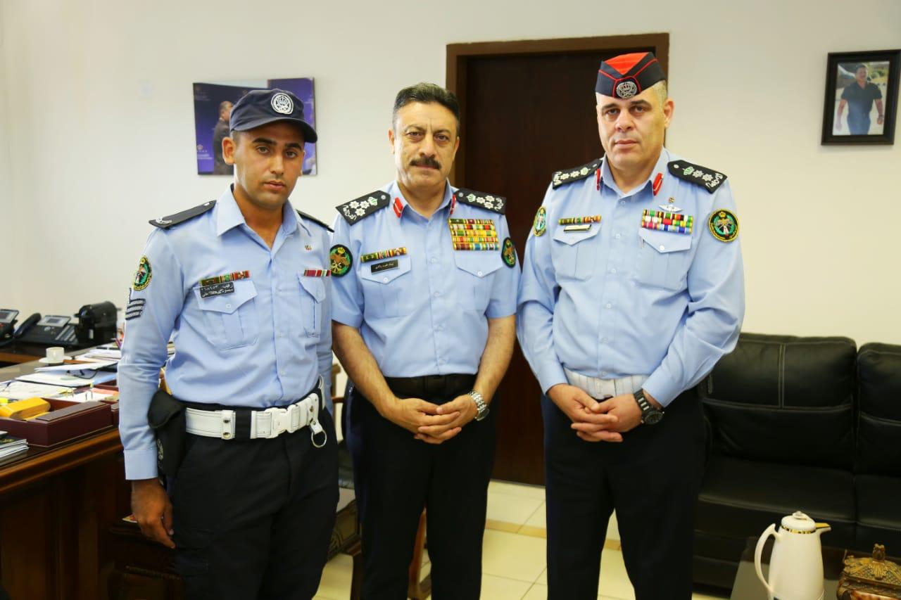 تكريم «رقيب سير» ساعد مواطن اصابته