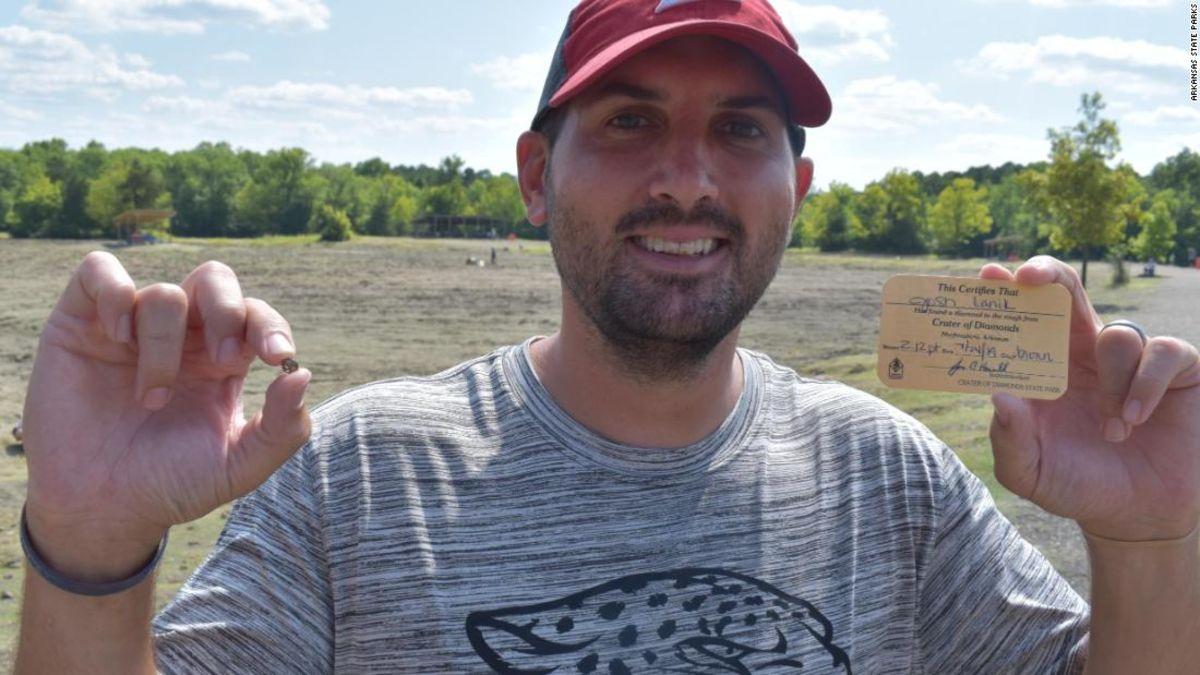 الحظ يبتسم لمدرس في إجازته الصيفية