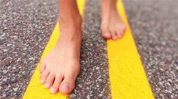 لهذا السبب لا تمش حافيا في