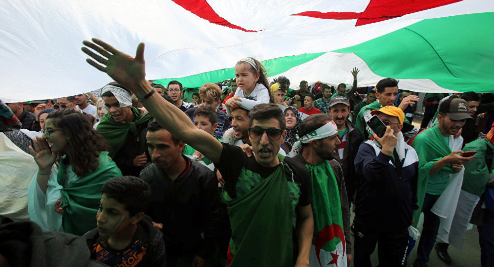 حملة تطهير جديدة في الجزائر تطال