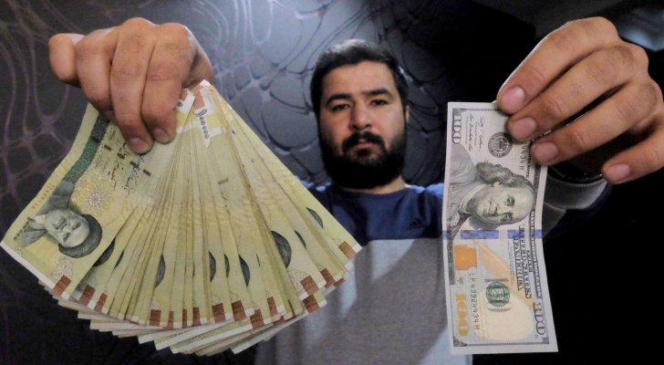 120 ألف ريال إيراني بدولار أمريكي