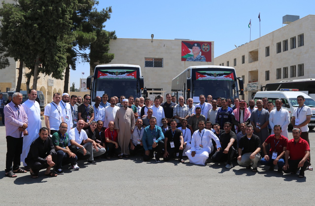 قوات الدرك تودع بعثة الحج المتجهة