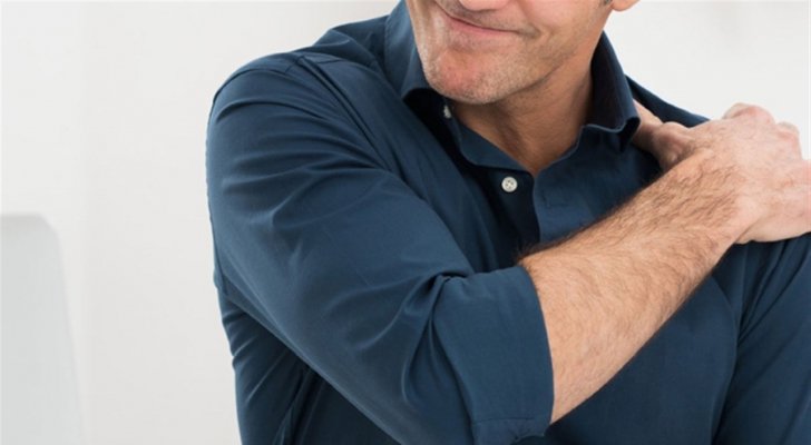 ماذا تعرف عن مرض ’الكتف المتجمدة‘؟