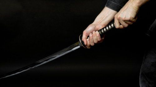 شاب أردني يقتل ألمانيا بـ ’سيف